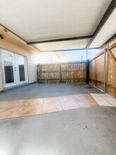 214 Greenbriar Dr in Houma, LA - Foto de edificio - Building Photo