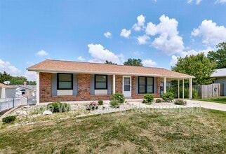 1955 Bobbinray Ave in Florissant, MO - Building Photo - Building Photo
