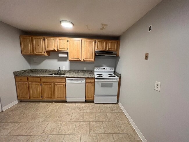 290 Corey Rd, Unit 32 in Boston, MA - Building Photo - Building Photo