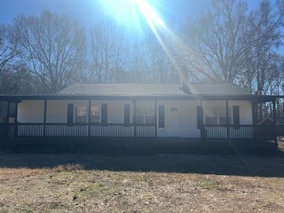 132 Oakdale Rd in Griffin, GA - Building Photo