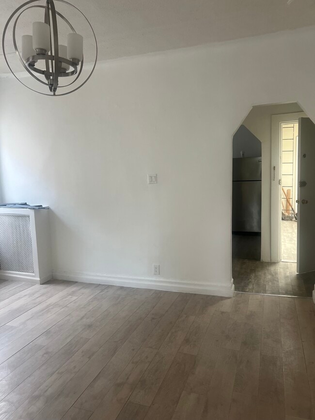 407 E 96th St, Unit 2f, Unit 2f