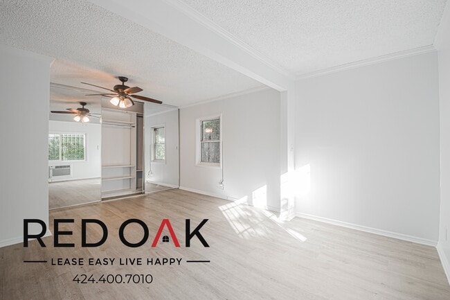 property at 1309 W 36th Pl