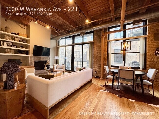 2300 W Wabansia Ave in Chicago, IL - Building Photo - Building Photo