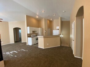 6099 Mustang Breeze Trail in Henderson, NV - Building Photo - Building Photo