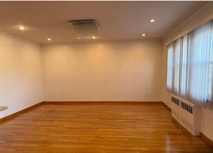 56-61 219th St in Queens, NY - Building Photo - Building Photo