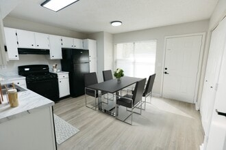 Parklight in La Vergne, TN - Building Photo - Building Photo