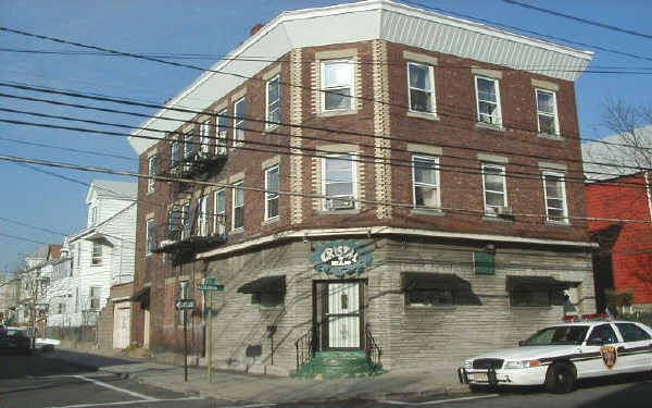 230 Ackerman Ave in Clifton, NJ - Building Photo