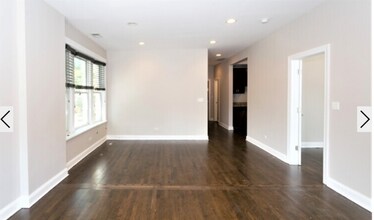 2506 W Argyle St-Unit -2506-3 in Chicago, IL - Building Photo - Building Photo