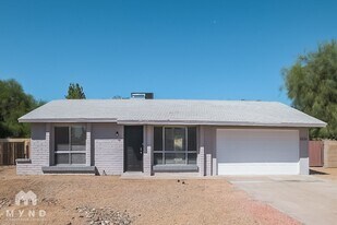 8336 N 105th Ln in Peoria, AZ - Building Photo