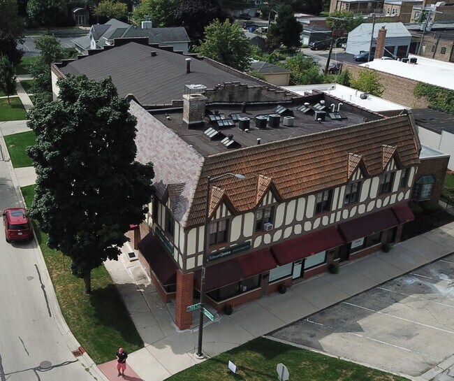 27 E Park Blvd Apartments and Nearby Villa Park Apartments For Rent