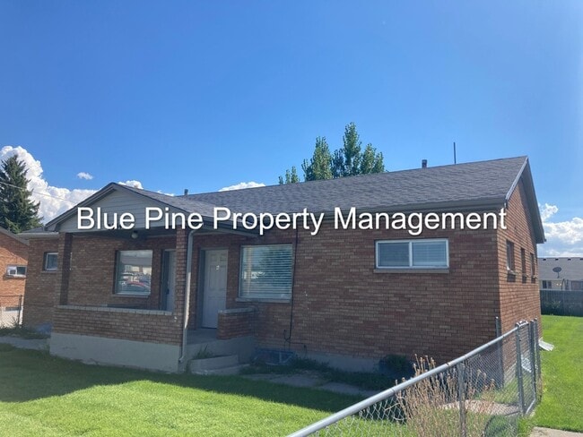 property at 3354 E Iona Rd