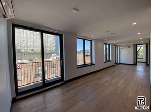 561 4th Ave in Brooklyn, NY - Building Photo - Building Photo