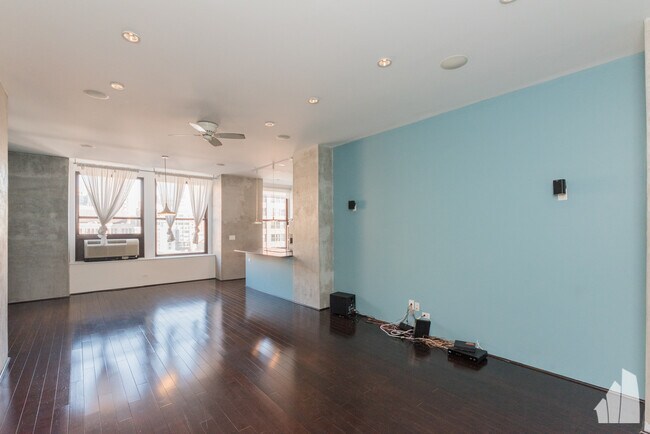 property at 600 S Dearborn St