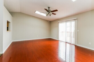 892 Robmeyer Dr in Columbus, OH - Building Photo - Building Photo