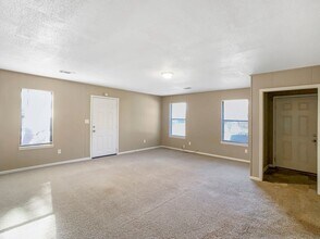 2123 Carriage E Ln in Tuscaloosa, AL - Building Photo - Building Photo