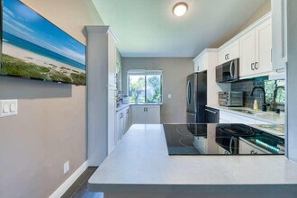 3895 Island Club Cir W in Atlantis, FL - Building Photo - Building Photo