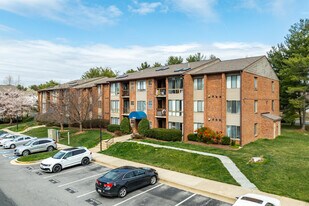 Mallard Cove in Derwood, MD - Building Photo