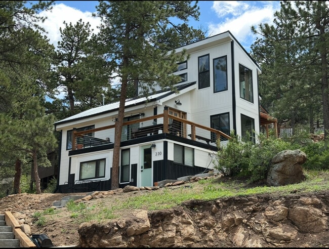 property at 230 Cyteworth Rd