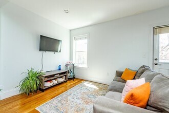 20 Howell St, Unit 1 in Boston, MA - Building Photo - Building Photo