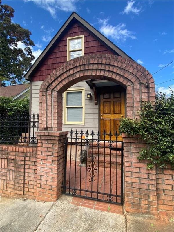 property at 624 McDonald St SE