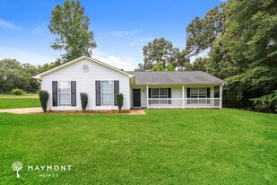 101 Live Oak Dr in Jackson, GA - Building Photo