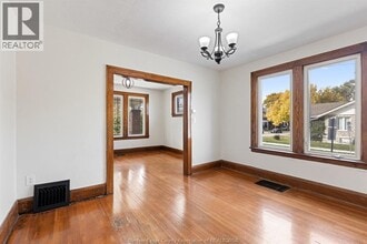 1402 Pierre Ave in Windsor, ON - Building Photo - Building Photo