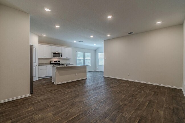 833 Bahia Pl in Seguin, TX - Building Photo - Building Photo