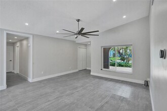 11627 SW 50th St in Cooper City, FL - Building Photo - Building Photo