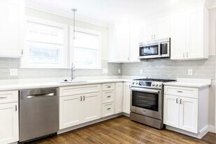15 Nottinghill Rd, Unit 1 in Boston, MA - Building Photo