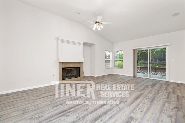 51 Tulip Tree Cir in Sacramento, CA - Building Photo - Building Photo