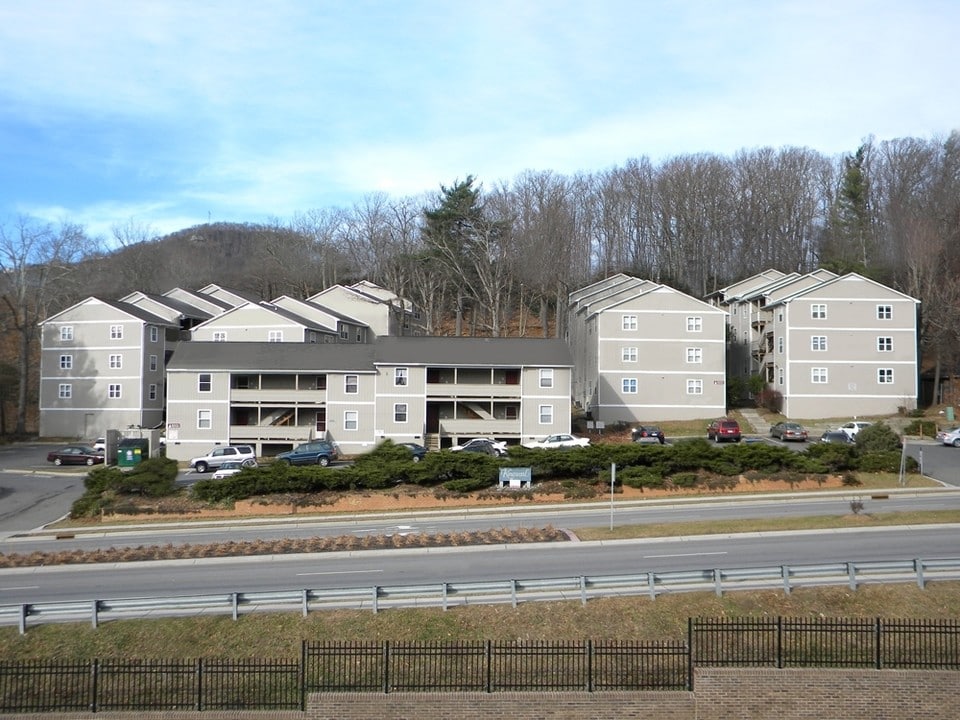 Kingswood Condominiums in Boone, NC - Building Photo