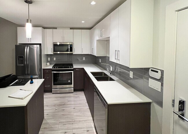 13040 No. 2 Rd in Richmond, BC - Building Photo - Building Photo