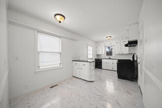 3934 S Detroit Ave in Tulsa, OK - Building Photo - Building Photo