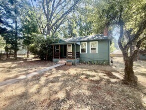 10819 Conifer Ln in Grass Valley, CA - Building Photo - Building Photo