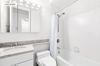 393 W 49th St in New York, NY - Building Photo - Building Photo