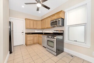 797 Columbia Rd, Unit #1 in Boston, MA - Building Photo