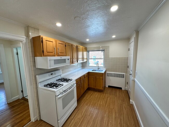 14 Bishop Rd, Unit 2