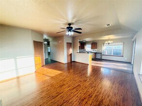 209 Bradgate Dr in Yukon, OK - Building Photo - Building Photo