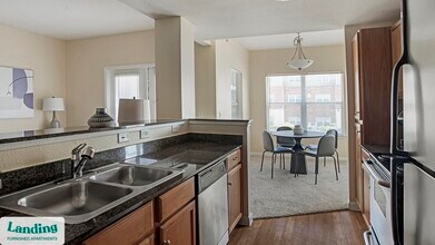 625 E Stassney Ln in Austin, TX - Building Photo - Building Photo