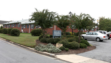 Lincoln Grove Apartments in Greensboro, NC - Building Photo - Building Photo