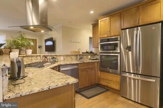 11014 Troy Rd in Rockville, MD - Building Photo - Building Photo