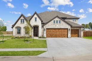 2219 Desmond Dr in Forney, TX - Building Photo