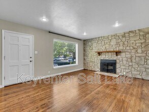 965 MacFarland Dr in Salt Lake City, UT - Building Photo - Building Photo
