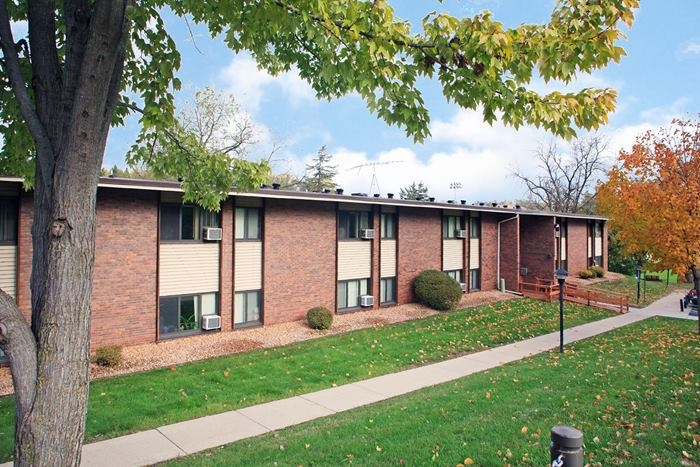 Maple Hills in Red Wing, MN - Foto de edificio