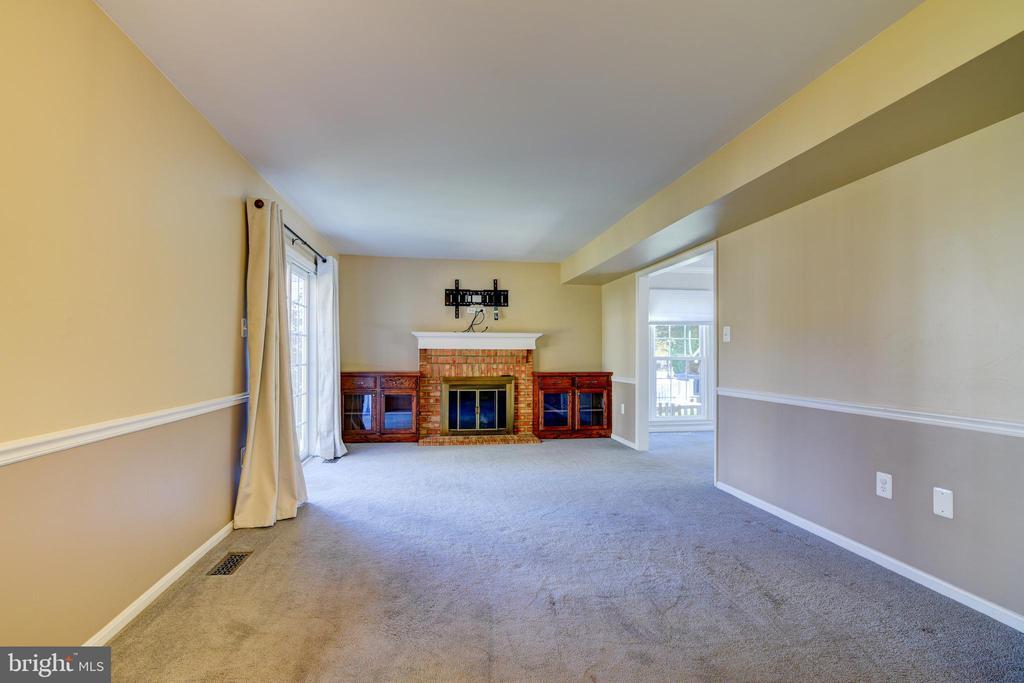 44128 Bristow Cir in Ashburn, VA - Foto de edificio