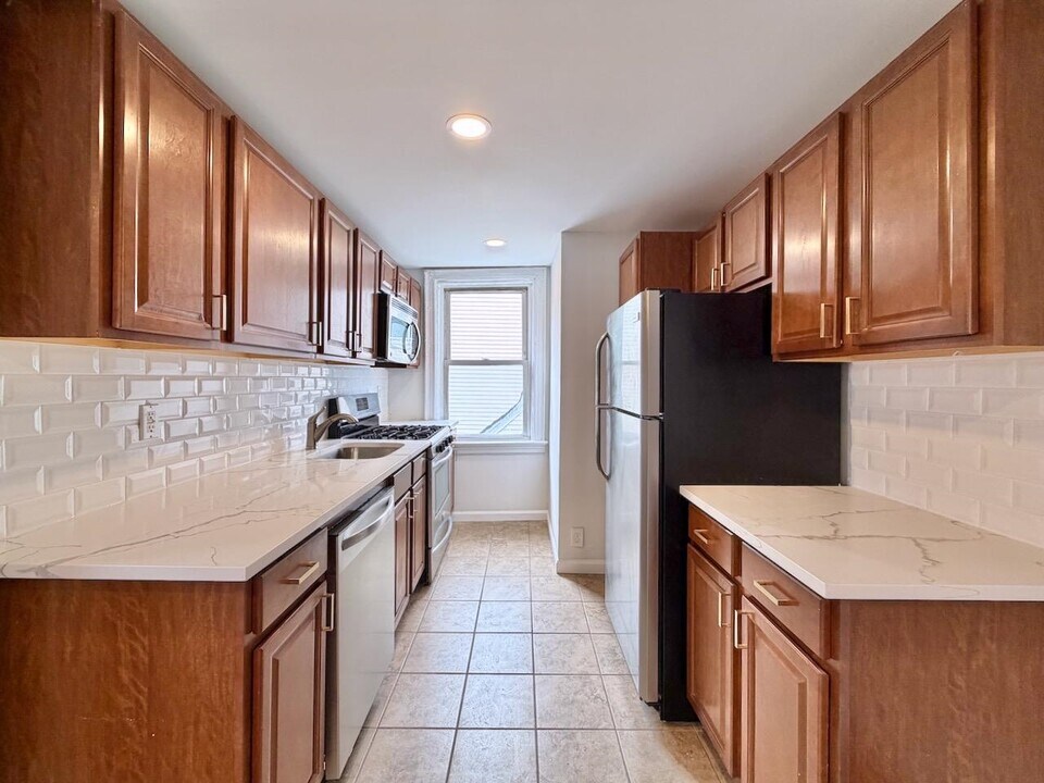 63 Coles St in Jersey City, NJ - Building Photo