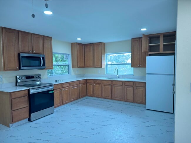 property at 505 N 43rd St