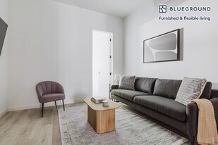 253 N 8th St in Brooklyn, NY - Building Photo