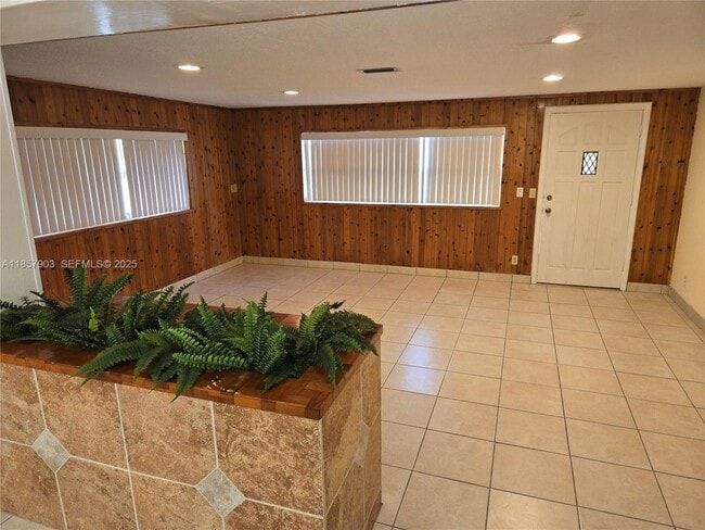 property at 2359 N Wallen Dr