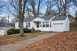 1015 Avant Dr in St. Louis, MO - Building Photo